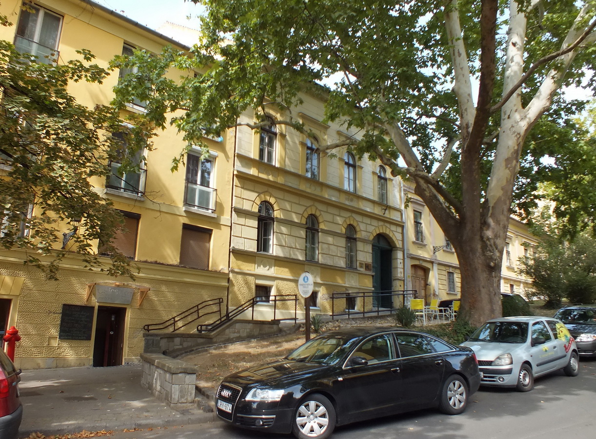 Csicsóka Ételbár és Kávézó