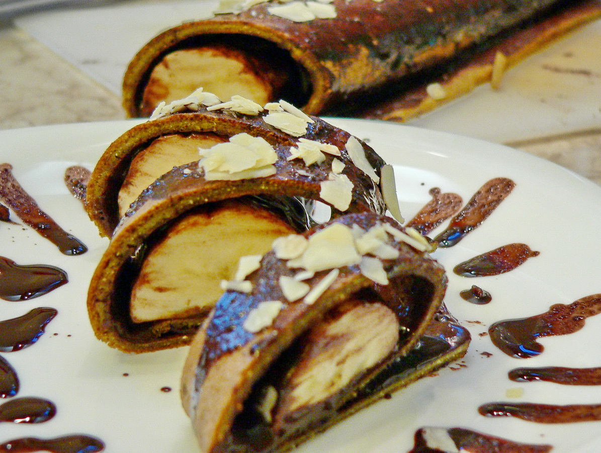 Banános- csokis paleo tekercs