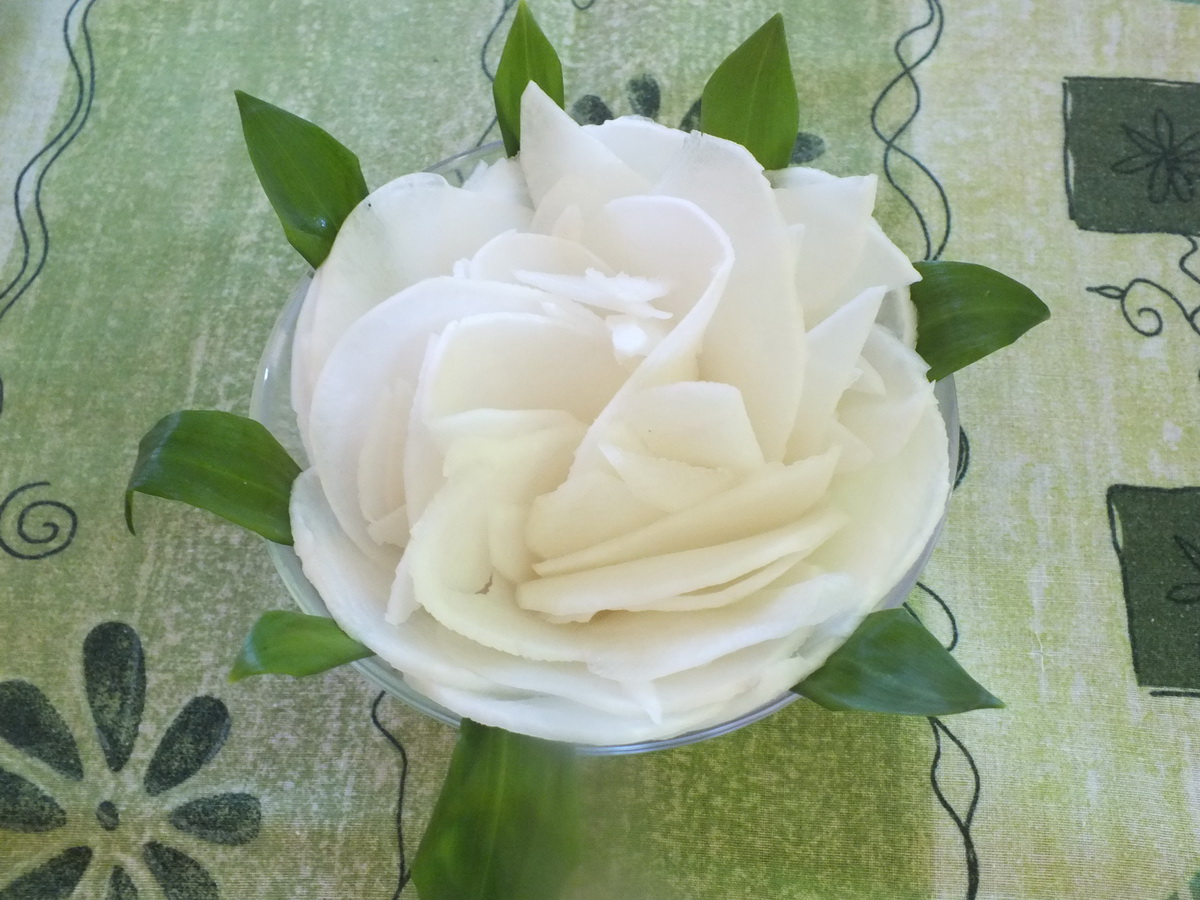 ret-ro retekrózsa medvehagyma levéllel