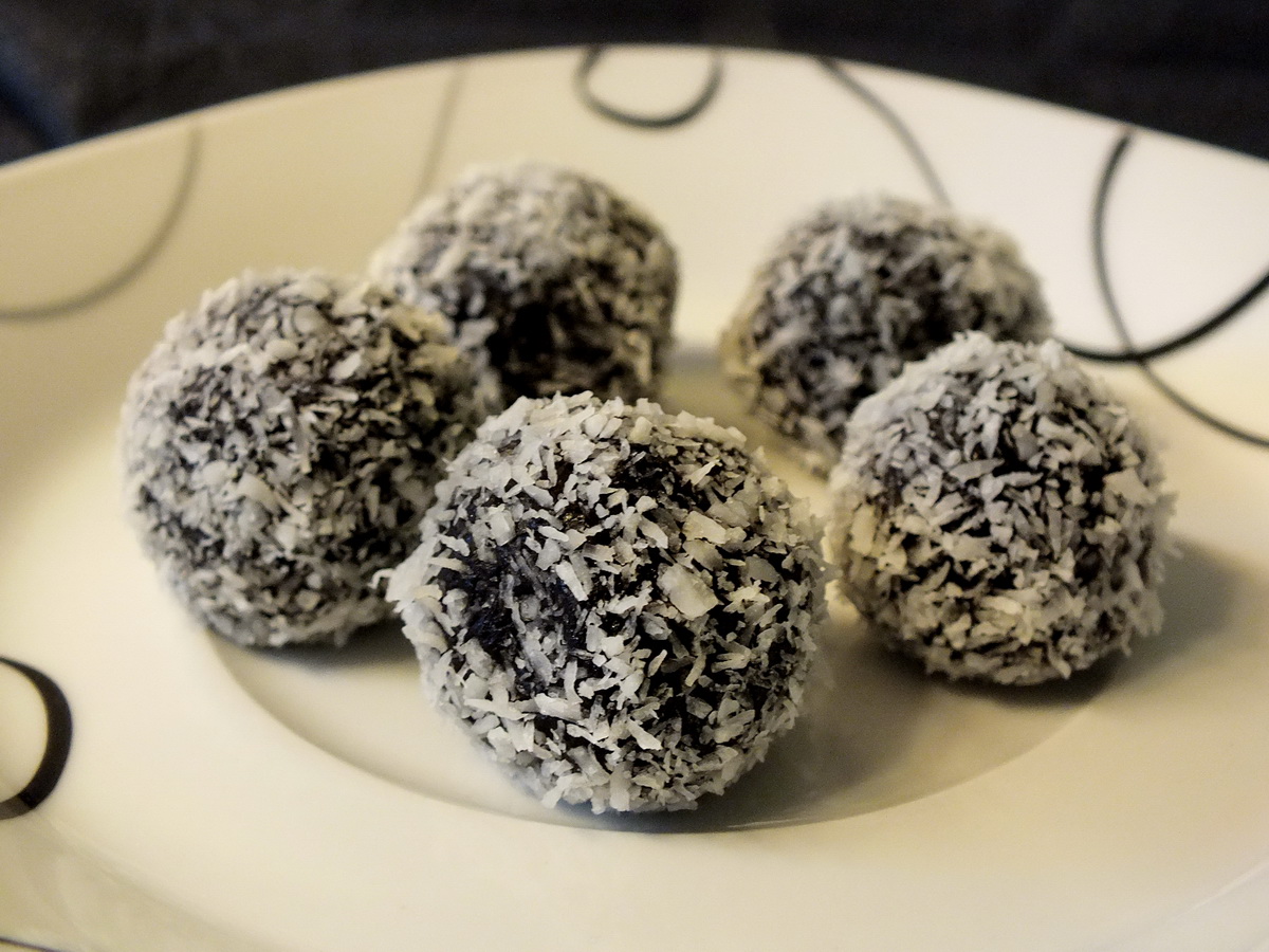 Kókuszos csokigolyók (datolyás)